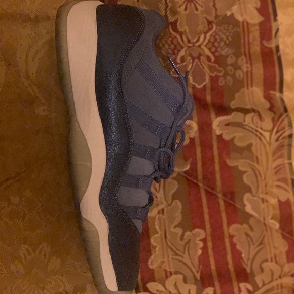 air Jordan 11 low - Picture 1 of 8